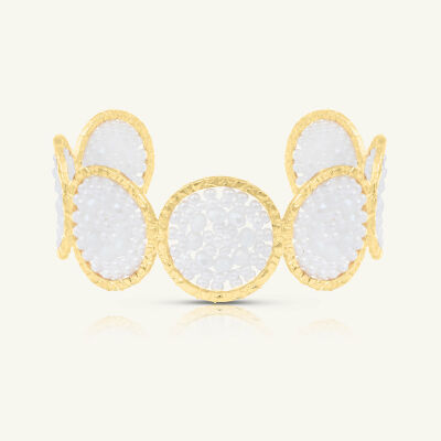 Manchette Sàntibé Bijoux Marina en laiton, métal doré et perles blanc