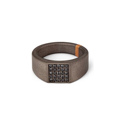 Bague Mano J en titane, or rouge et diamants noirs