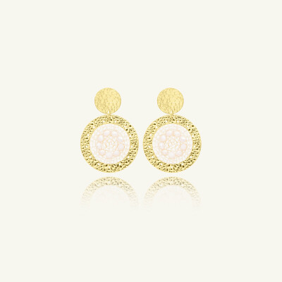 Boucles d'oreilles Sàntibé Bijoux Mini Patagona en laiton, métal doré et perles sable