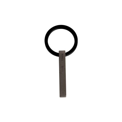 Porte-clés Mano J en titane et diamant noir