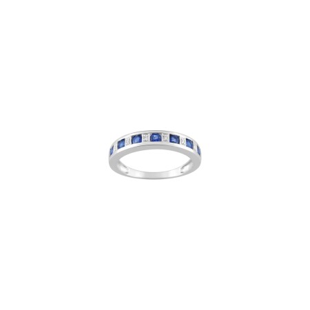 Bague en or blanc, saphirs et diamants