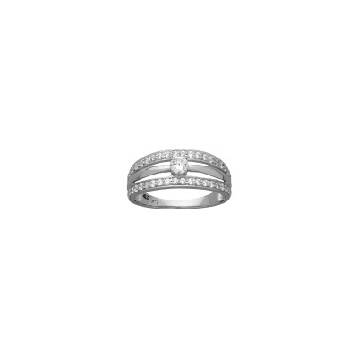 Bague en or blanc et oxyde de zirconium