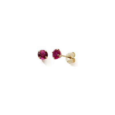 Boucles d’oreilles en or jaune et oxyde de zirconium rouge