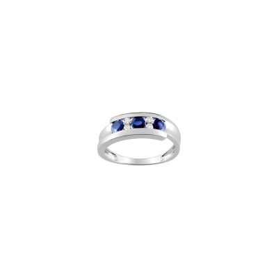 Bague en or blanc, saphirs et diamants