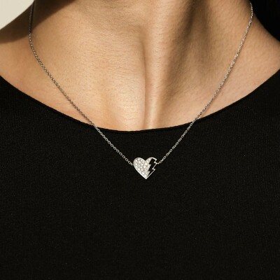 Collier Akillis LoveTag en or blanc et diamants
