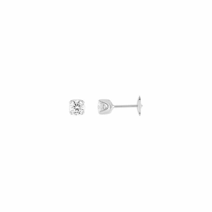 Boucles d'oreilles clous en or blanc et diamants