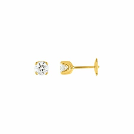 Boucles d'oreilles clous en or jaune et diamants