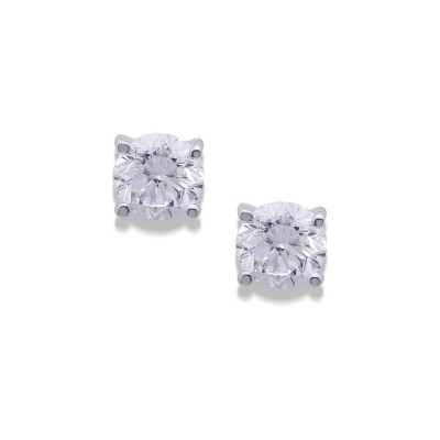 Boucles d'oreilles puces en or blanc et diamants