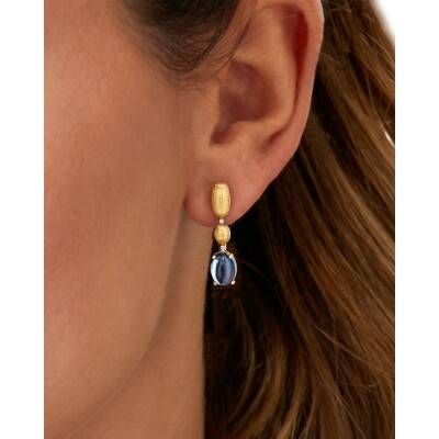 Boucles d'oreilles Nanis Dancing Azure en or jaune, diamants et topaze Bleu London