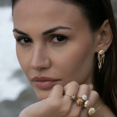 Bague Maria Battaglia Acqua oursin mini en or jaune et tanzanites