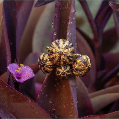 Bague Maria Battaglia Acqua oursin mini en or jaune et tanzanites
