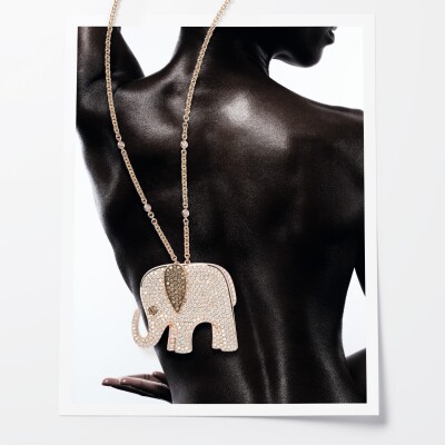Collier Éléphants XL en or rose pavé diamants bruns et diamants
