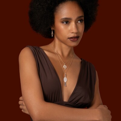 Collier Calao en or jaune, diamants et nacre blanche et grise