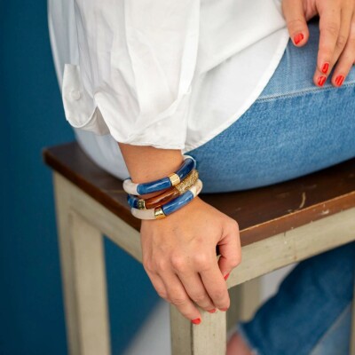 Bracelet PARABAYA Pipoca Igarape 6 perles en résine et acrylique - Bleu Ambre Creme