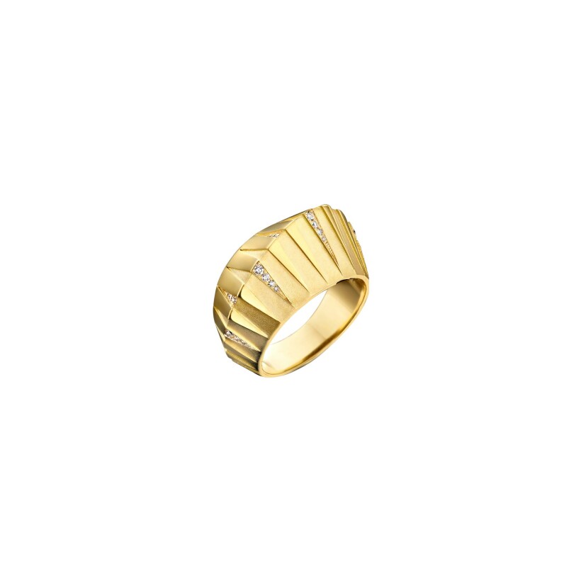 Dries Criel Pyramid Ring in yellow gold and diamonds