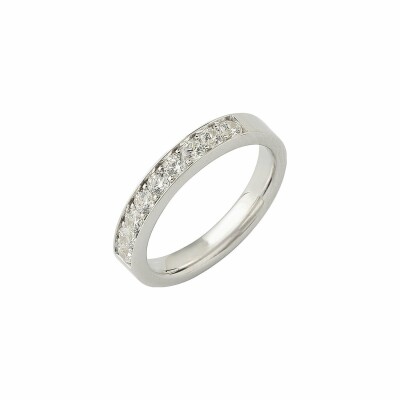 Alliance demi tour en or blanc et diamants de 0.50ct