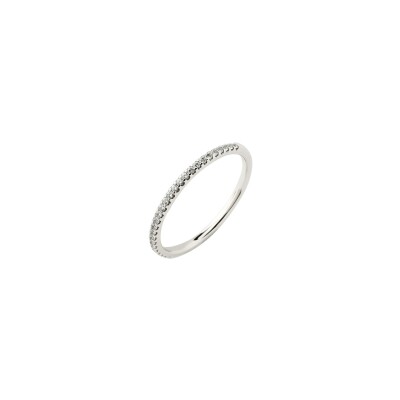 Alliance demi tour en or blanc et diamants de 0.15ct