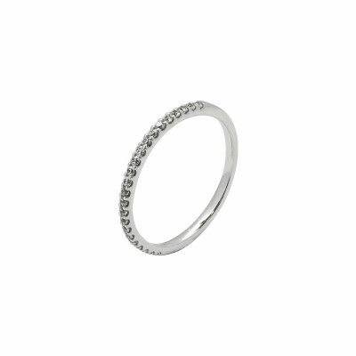 Alliance demi tour en or blanc et diamants de 0.20ct