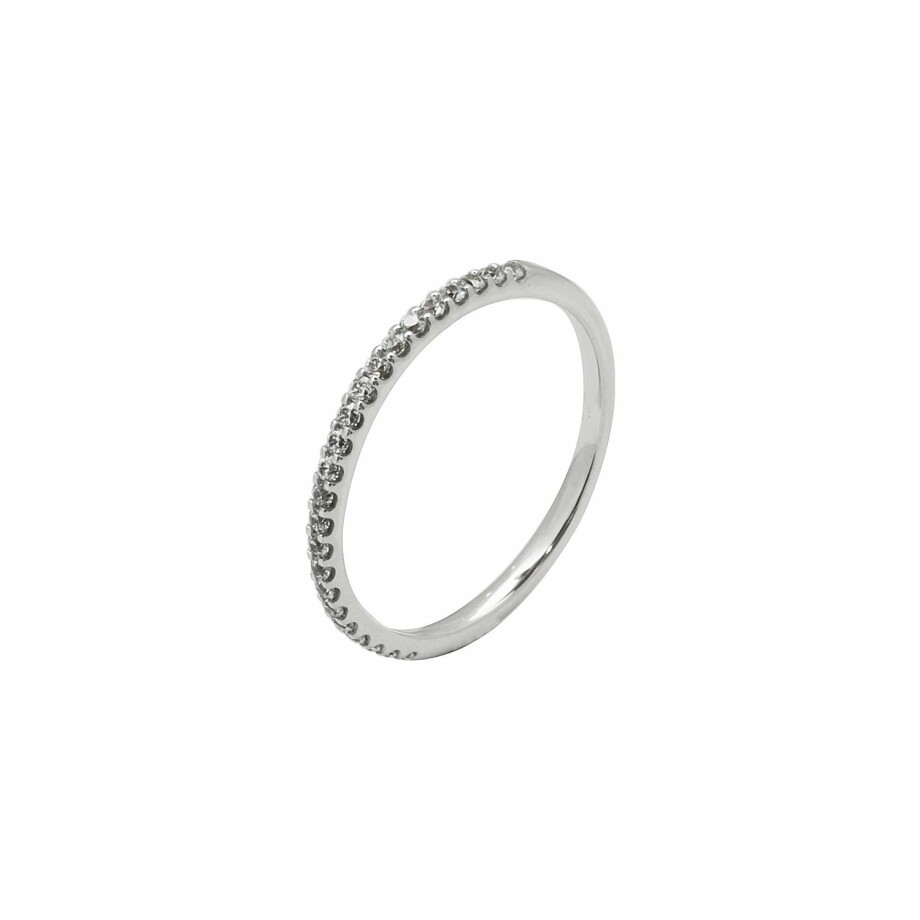 Half-set wedding ring, white gold and 0.20ct diamonds