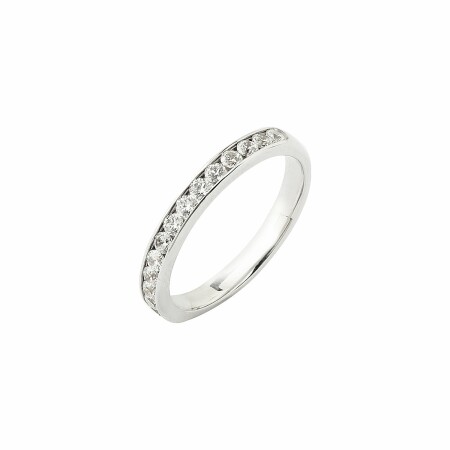 Alliance demi tour en or blanc et diamants de 0.50ct