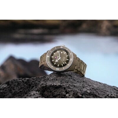Montre RADO Captain Cook High-Tech Ceramic Diver R32130312