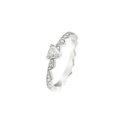 Akillis Capture Light solitaire in white gold and diamonds