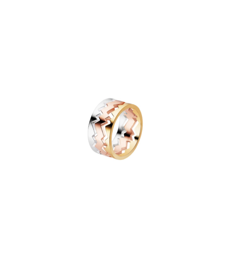 Akillis Capture Trilogy ring in white gold, pink gold and yellow gold