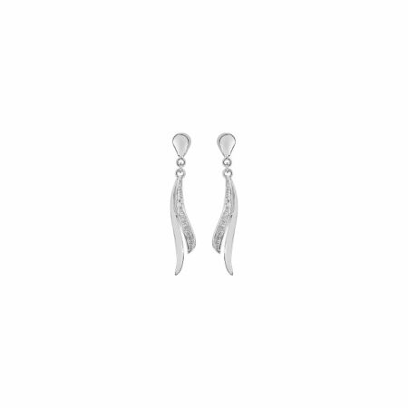 Boucles d'oreilles pendantes en or blanc et diamants