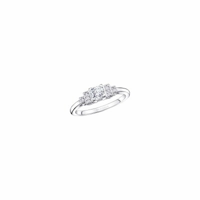 Solitaire Mauboussin Un Printemps 1930 en or blanc, diamant et pavage diamants