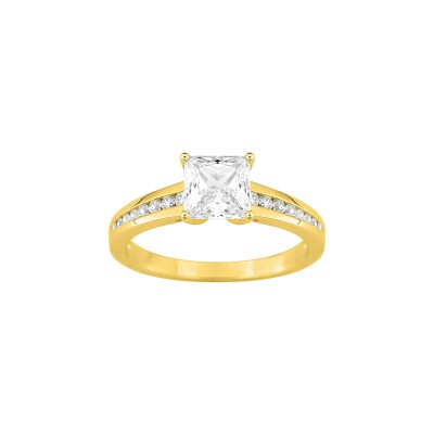 Bague en plaqué or et oxyde de zirconium