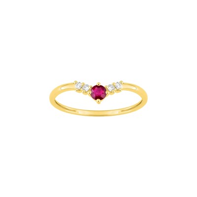 Bague en or jaune, rubis et  diamant 0.05ct