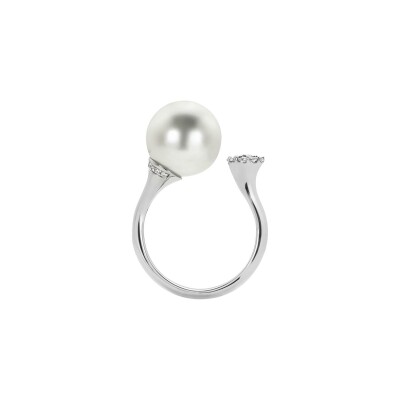 Bague en or blanc, perle des mers du sud et diamants