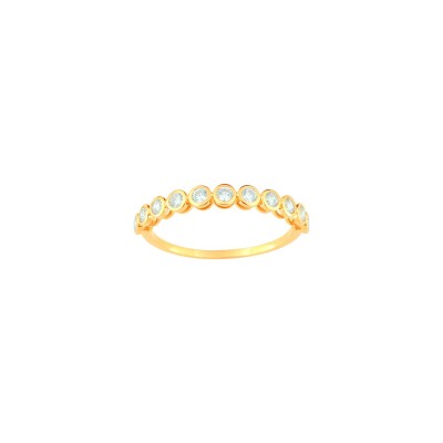 Bague en or jaune et oxyde de zirconium