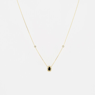 Collier ZAG en acier doré, onyx et oxydes de zirconium