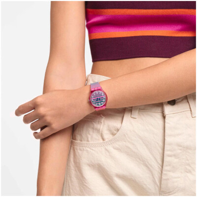 Montre Swatch The July Collection Electrifying Summer