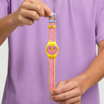 Montre Swatch The Simpsons collection Seconds of Sweetness