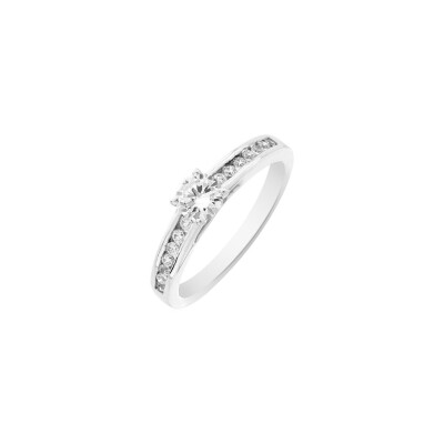 Solitaire en or blanc palladié et diamants de 0.25ct