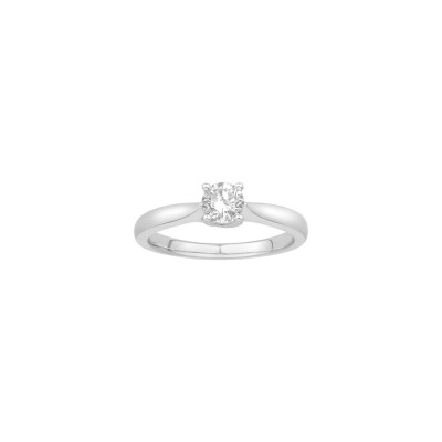 Solitaire en or blanc et diamants de 0.40ct