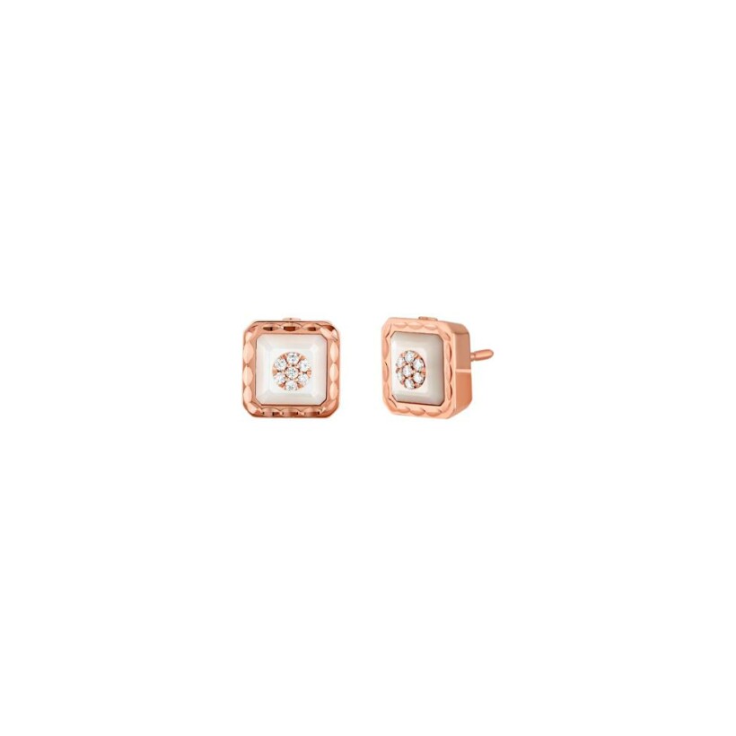 Boucles d'oreilles Korloff St Petersbourg en or rose, nacre et diamants