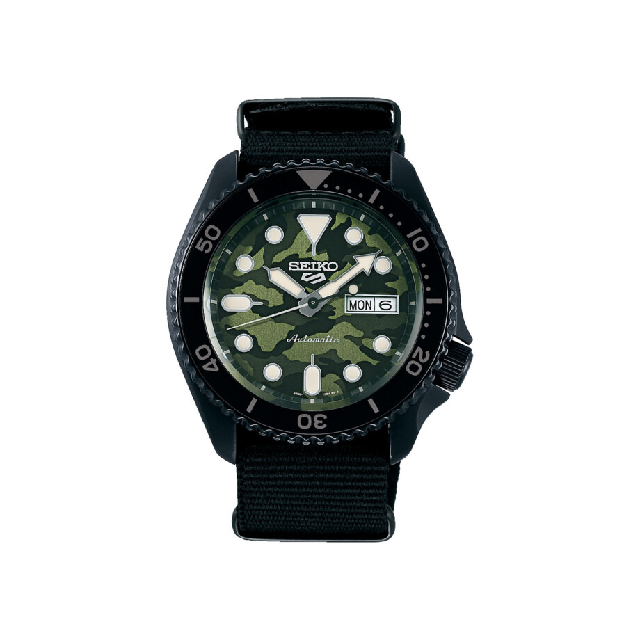 Seiko 5 Sport SKX Street Style SRPJ37K1 watch