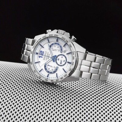 Montre Seiko Sport Quartz Chronographe SSB343P1