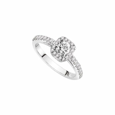 Solitaire accompagné en or blanc et diamants de 0.66ct