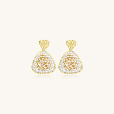 Boucles d'oreilles Sàntibé Bijoux Mae  en laiton, métal doré et perles blanc doré