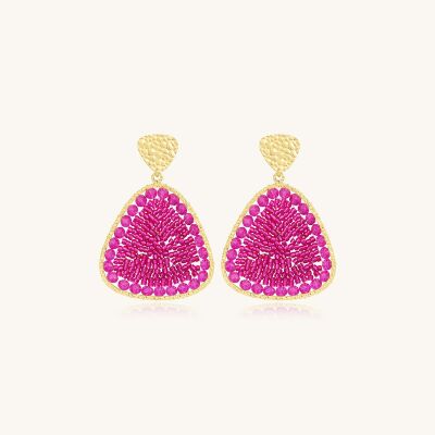 Boucles d'oreilles Sàntibé Bijoux Mae Maxi en laiton, métal doré et perles fuchsia