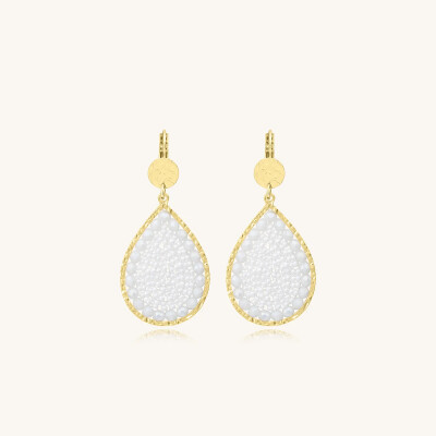 Boucles d'oreilles Sàntibé Bijoux Yse  en laiton, métal doré et perles blanc