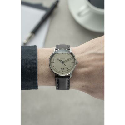 Montre Sternglas Naos Big Date S01-NAG26-BR02
