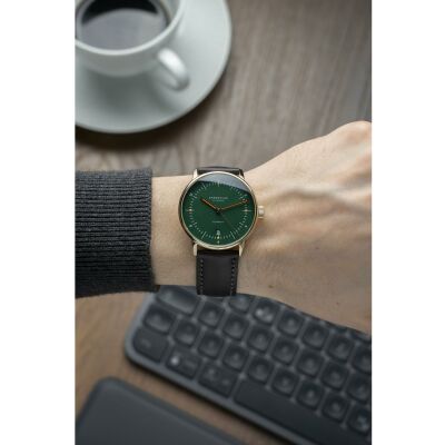 Montre Sternglas Naos S02-NA22-BR04