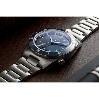 Montre Auricoste La Royale Type 32 Bleue, avec bracelet acier, cuir et Tropic FKM série limitée anniversaire 170 ans