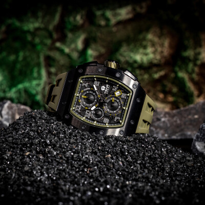 Montre Tsar Bomba Elemental Collection TB8204Q38