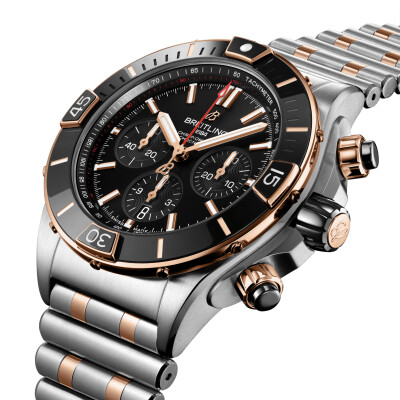 Montre Breitling Super Chronomat B11 44